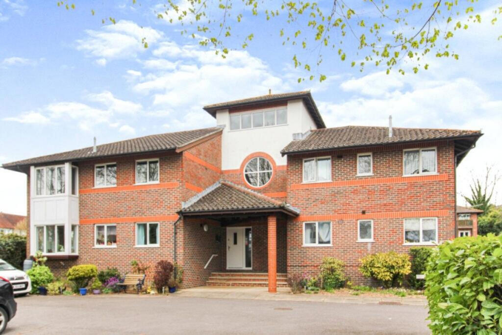 2 bed Apartment for rent in Andover. From The Agency UK - Covering Nationwide