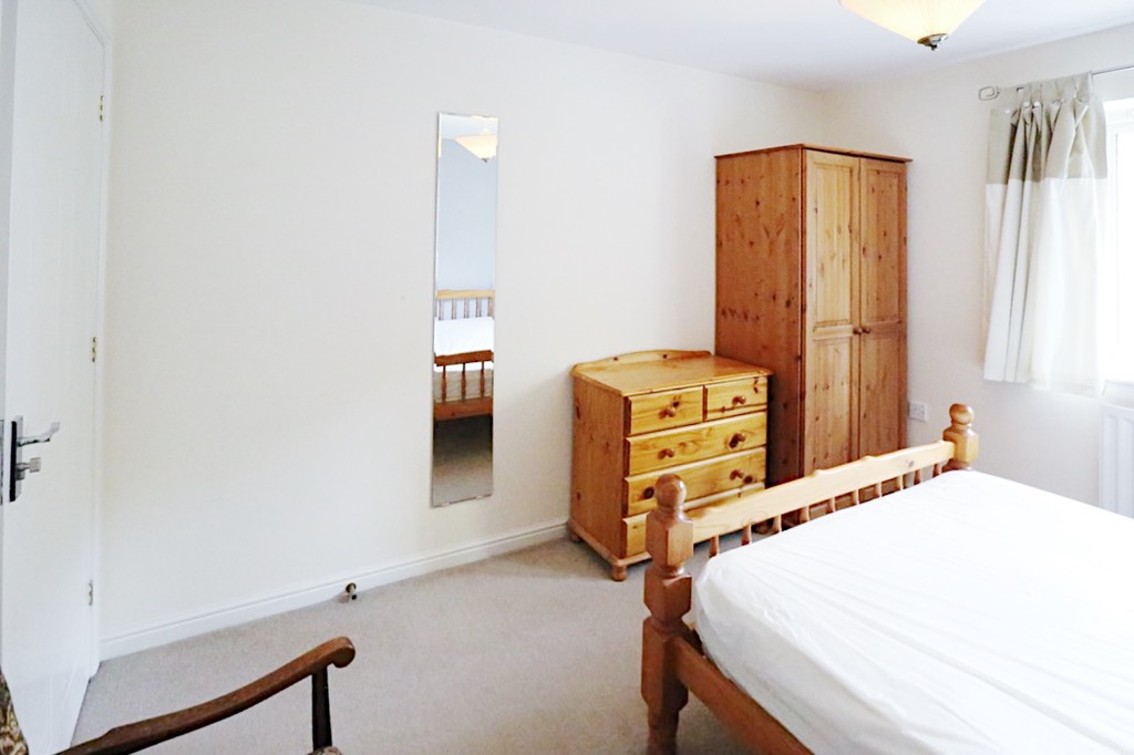 4 bed Mid Terraced House for rent in Broomhill. From Patrick James Property