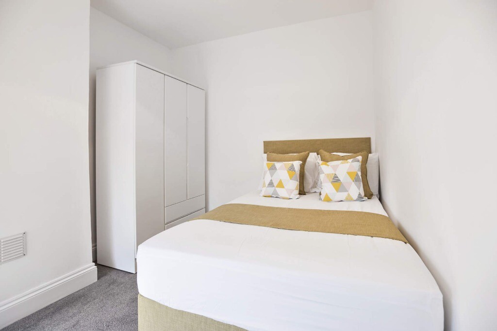 4 bed Mid Terraced House for rent in Hillfields. From Patrick James Property 4 bed Mid Terraced House for rent in Hillfields. From Patrick James Property