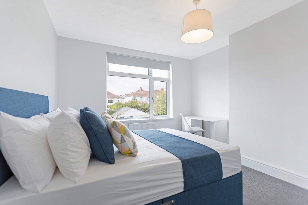 5 bed Semi Detached for rent in Filton. From Patrick James Property 5 bed Semi Detached for rent in Filton. From Patrick James Property