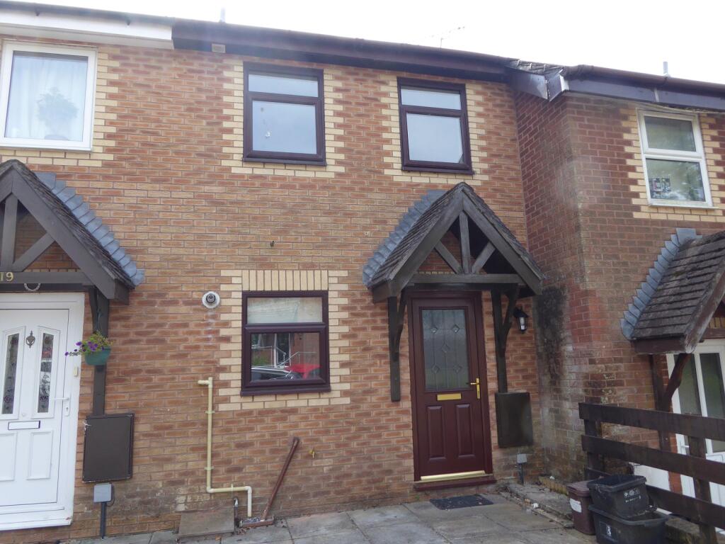 2 bed Mid Terraced House for rent in Brynmenyn. From Gareth L. Edwards - Bridgend
