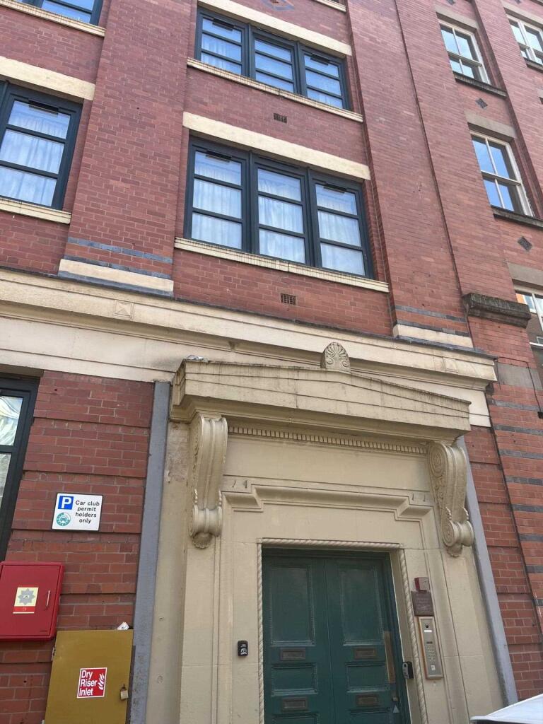 2 bed Apartment for rent in Manchester. From HLGB - Warrington
