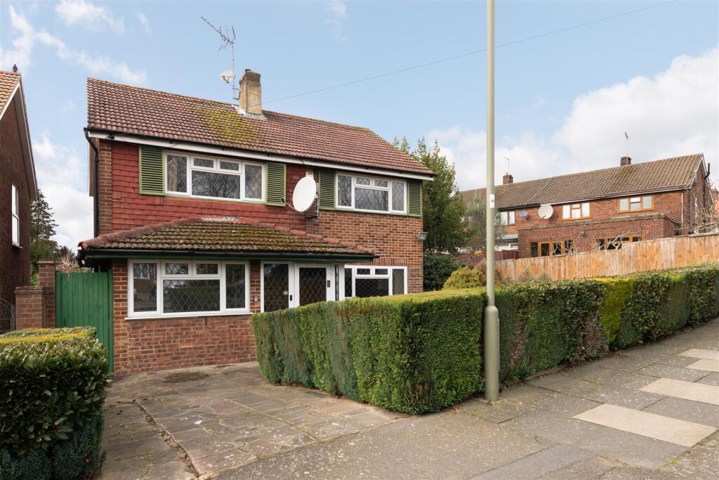 4 bed Detached for rent in Barnet. From Rash & Rash - London