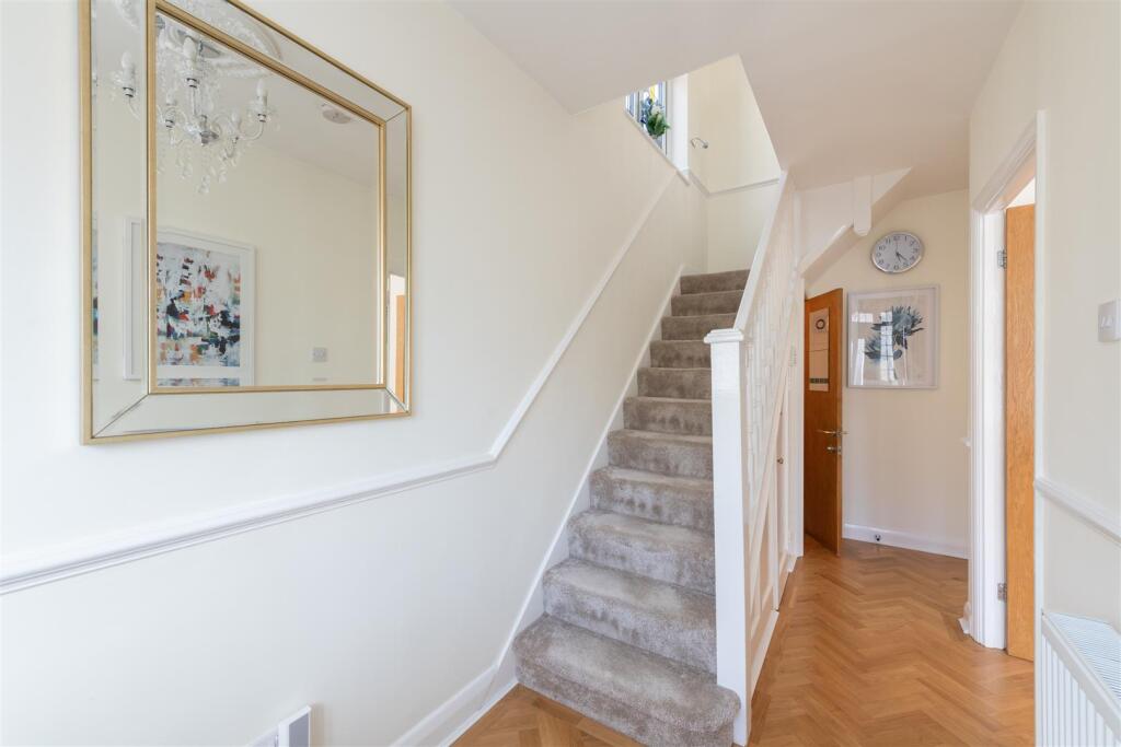 3 bed Detached for rent in Southgate. From Rash & Rash - London