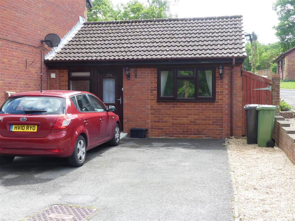 1 bed Semi-detached bungalow for rent in Southampton. From The Home Agency - Southampton