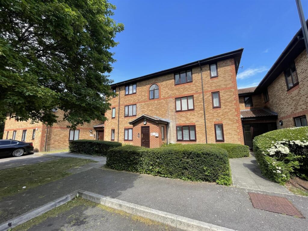 1 bed Apartment for rent in Rownhams. From The Home Agency - Southampton 1 bed Apartment for rent in Rownhams. From The Home Agency - Southampton