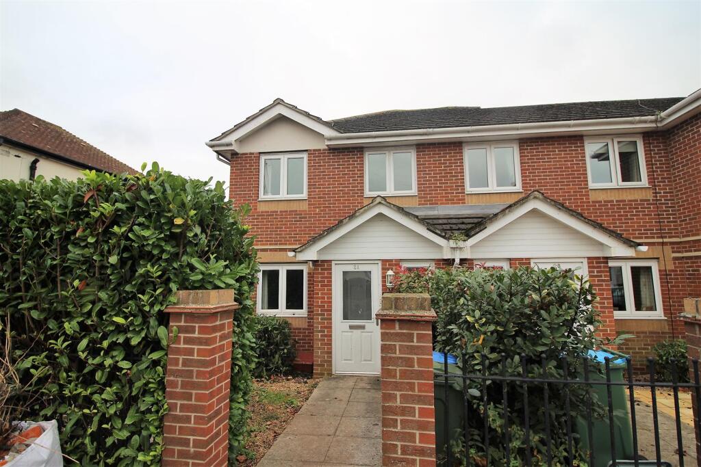 3 bed End of Terrace for rent in Hedge End. From The Home Agency - Southampton 3 bed End of Terrace for rent in Hedge End. From The Home Agency - Southampton