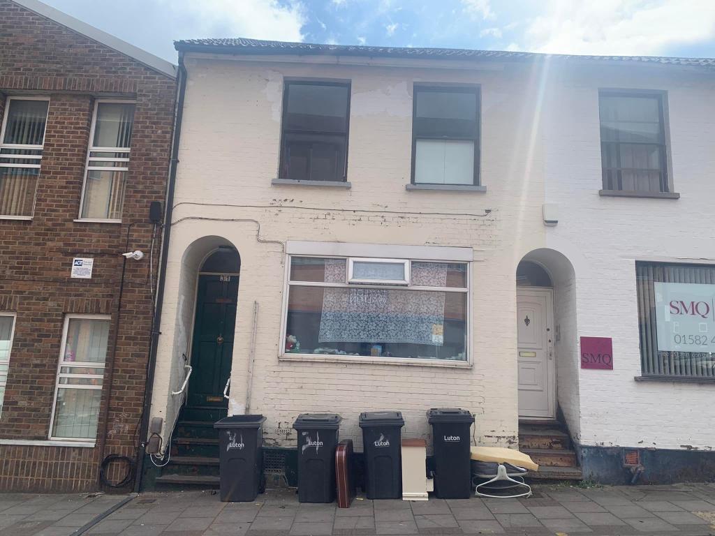 2 bed Flat for rent in Luton. From Property Link Services - Luton