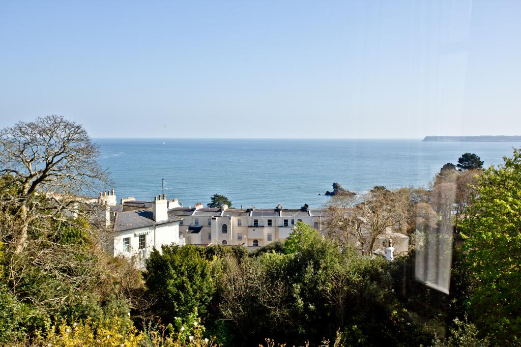 6 bed Villa for rent in Torquay. From A K Partnership - Mayfair