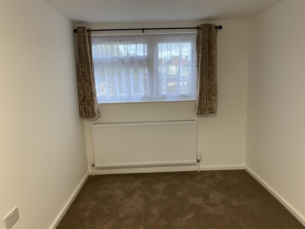 2 bed Room for rent in London. From North Kensington Property Consultants  - London