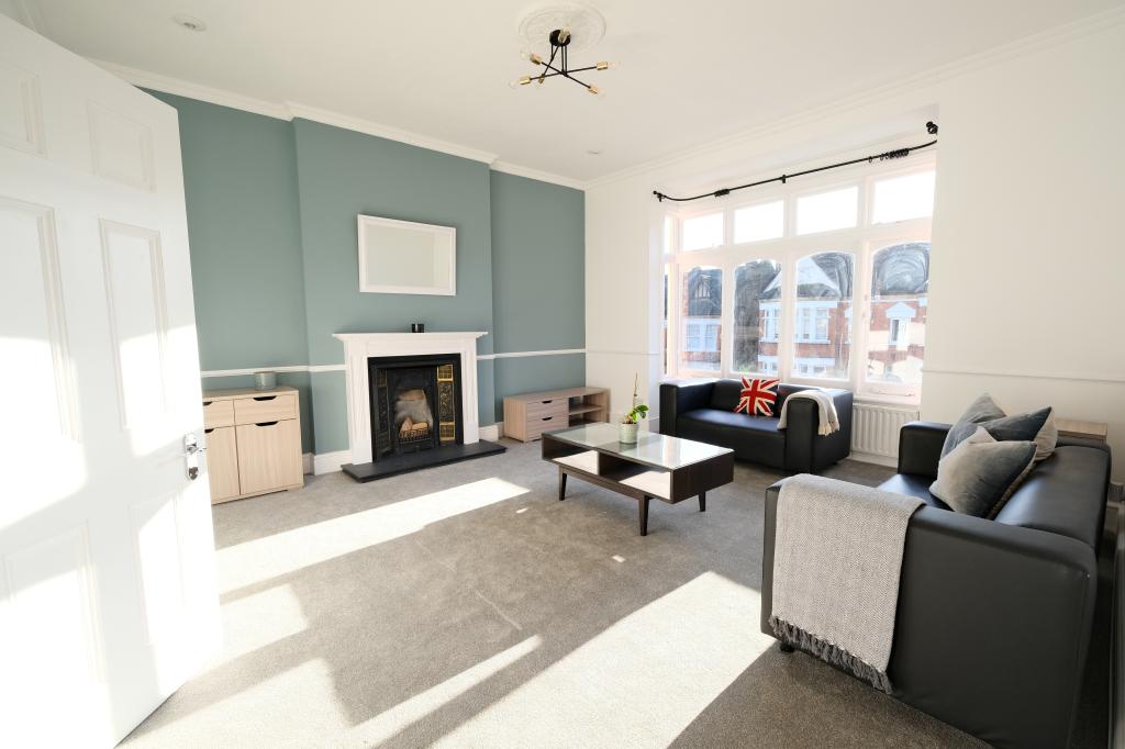 3 bed Flat / Maisonette for rent in London. From Barroque - London