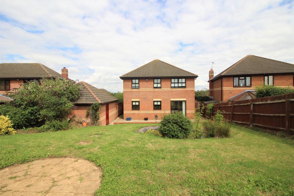 4 bed Detached for rent in Wavendon. From Thomas Connolly Estate Agents - Milton Keynes