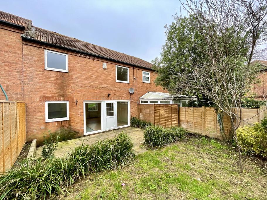 3 bed Mid Terraced House for rent in Milton Keynes. From Thomas Connolly Estate Agents - Milton Keynes