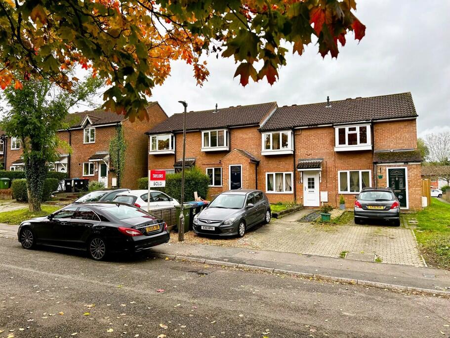 2 bed Mid Terraced House for rent in Bletchley. From Thomas Connolly Estate Agents - Milton Keynes