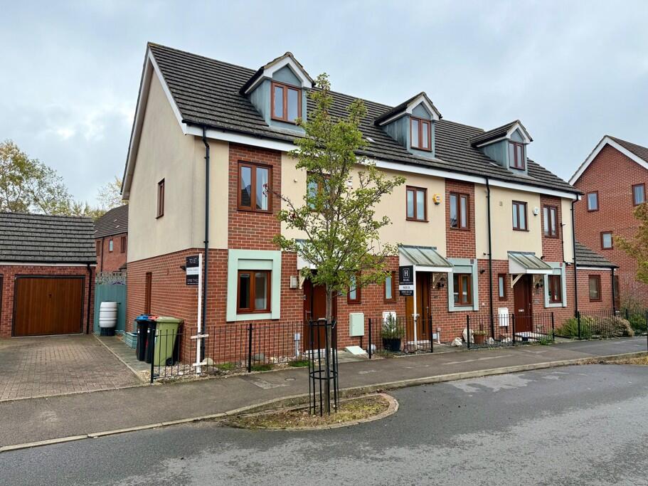 3 bed Town House for rent in Moulsoe. From Thomas Connolly Estate Agents - Milton Keynes