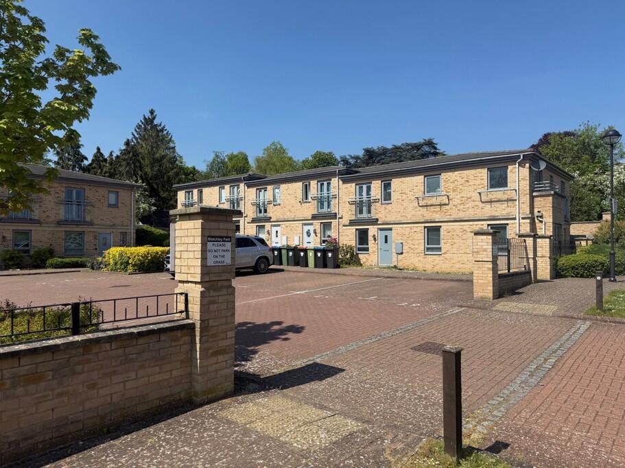 2 bed Detached for rent in Bletchley. From Thomas Connolly Estate Agents - Milton Keynes