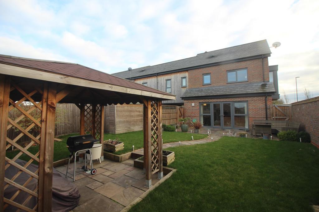 3 bed End of Terrace for rent in Wavendon. From Thomas Connolly Estate Agents - Milton Keynes