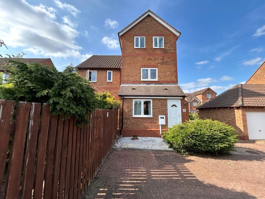 2 bed Duplex for rent in Bletchley. From Thomas Connolly Estate Agents - Milton Keynes 2 bed Duplex for rent in Bletchley. From Thomas Connolly Estate Agents - Milton Keynes
