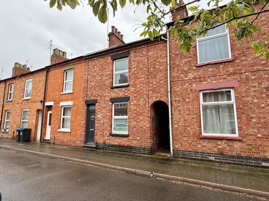 2 bed Mid Terraced House for rent in Haversham. From Thomas Connolly Estate Agents - Milton Keynes