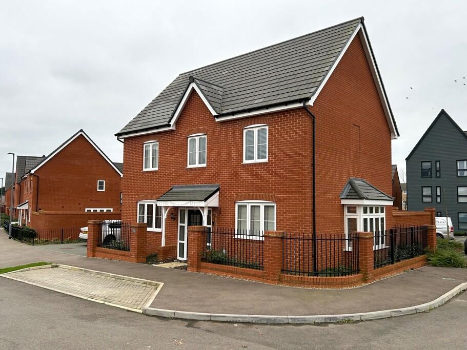 4 bed Detached for rent in . From Thomas Connolly Estate Agents - Milton Keynes