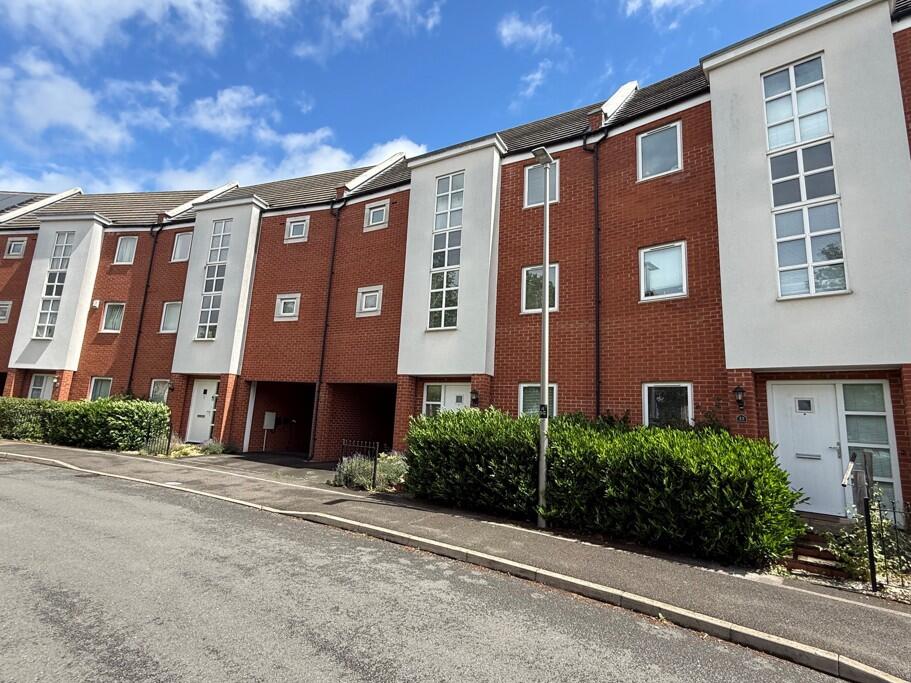 5 bed Detached for rent in Wavendon. From Thomas Connolly Estate Agents - Milton Keynes