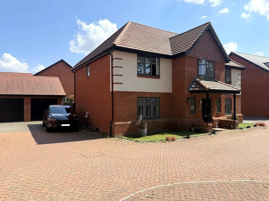 5 bed Detached for rent in Calverton. From Thomas Connolly Estate Agents - Milton Keynes 5 bed Detached for rent in Calverton. From Thomas Connolly Estate Agents - Milton Keynes