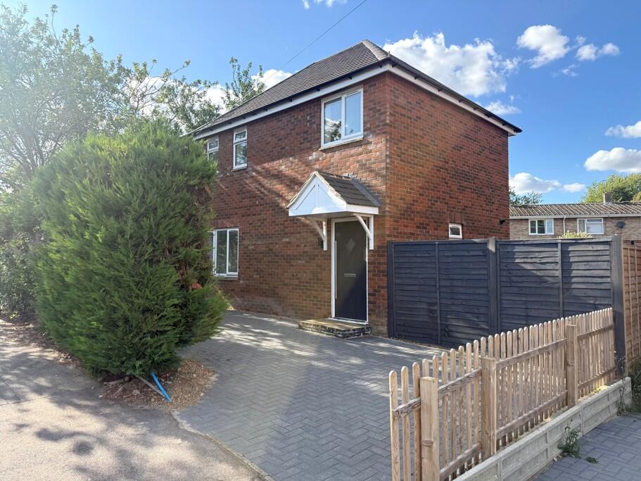 3 bed Detached for rent in Newport Pagnell. From Thomas Connolly Estate Agents - Milton Keynes
