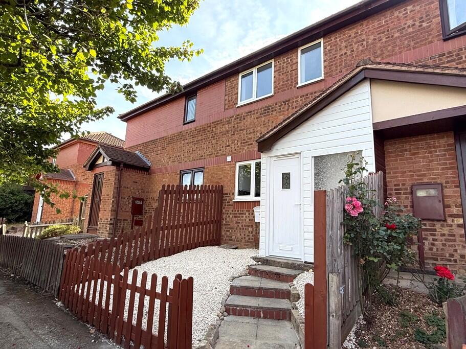 2 bed Mid Terraced House for rent in Whaddon. From Thomas Connolly Estate Agents - Milton Keynes
