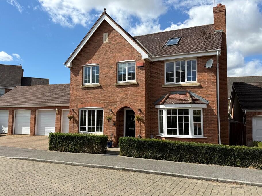 5 bed Detached for rent in Whaddon. From Thomas Connolly Estate Agents - Milton Keynes