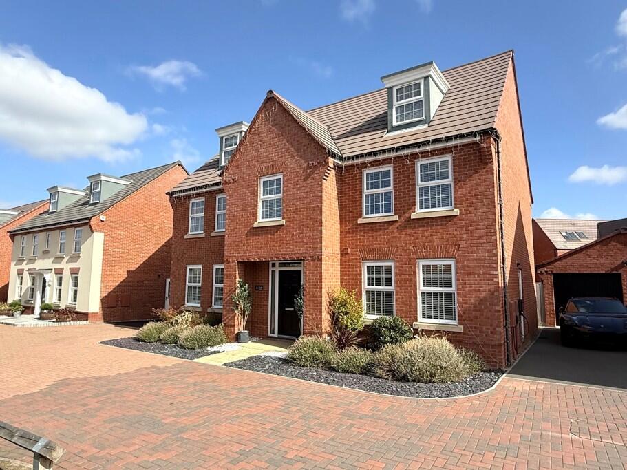 5 bed Detached for rent in Marston Moretaine. From Thomas Connolly Estate Agents - Milton Keynes