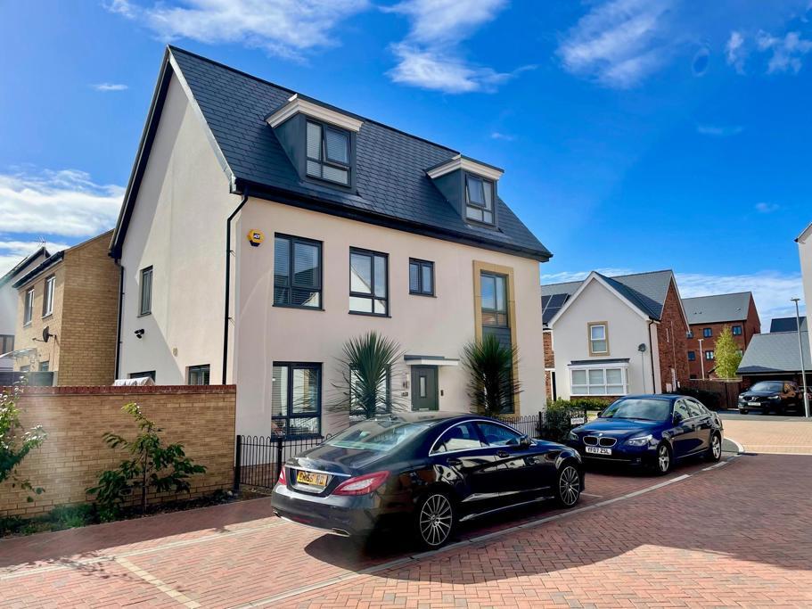 5 bed Detached for rent in Calverton. From Thomas Connolly Estate Agents - Milton Keynes 5 bed Detached for rent in Calverton. From Thomas Connolly Estate Agents - Milton Keynes