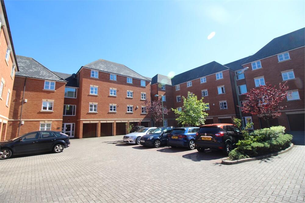 3 bed Apartment for rent in Whaddon. From Thomas Connolly Estate Agents - Milton Keynes