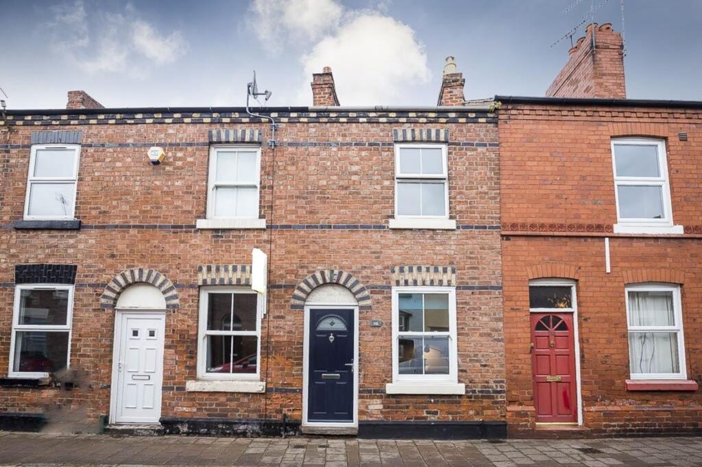 2 bed Mid Terraced House for rent in Chester. From Currans Homes - Chester 2 bed Mid Terraced House for rent in Chester. From Currans Homes - Chester