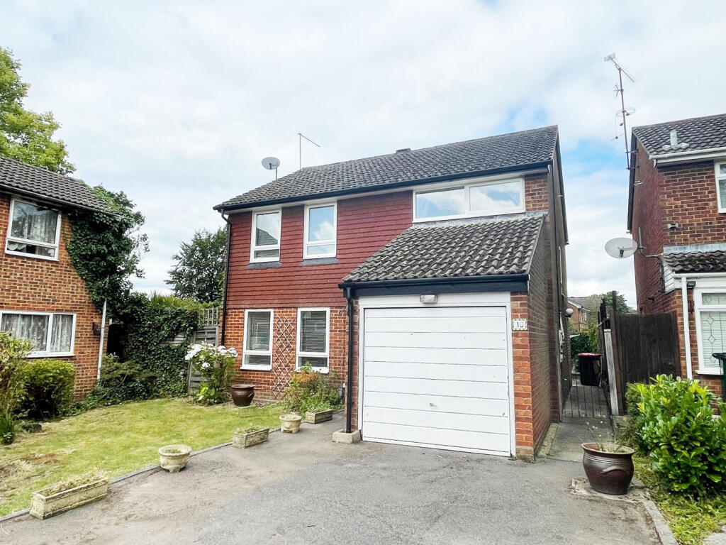 4 bed Detached for rent in Copthorne. From Connect-UK - Management - Crawley 4 bed Detached for rent in Copthorne. From Connect-UK - Management - Crawley