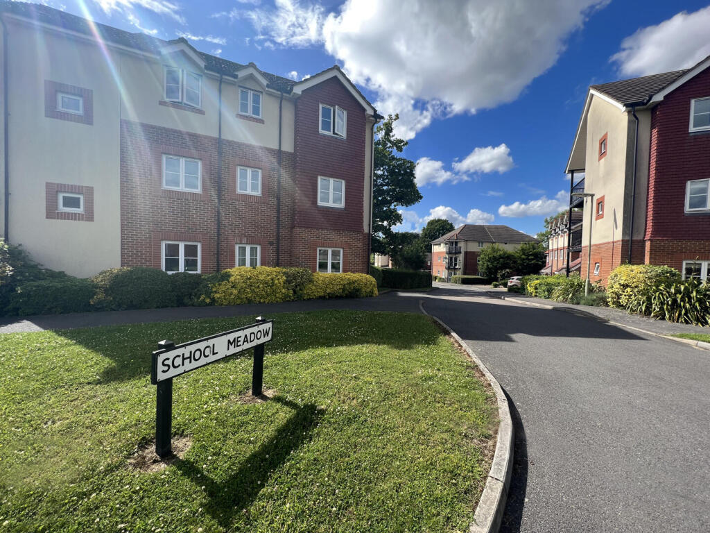 2 bed Apartment for rent in Guildford. From Connect-UK - Management - Crawley