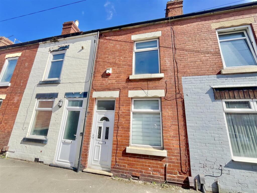 3 bed Mid Terraced House for rent in Mansfield. From Lighthouse Estate Agents - Kirkby-In-Ashfield