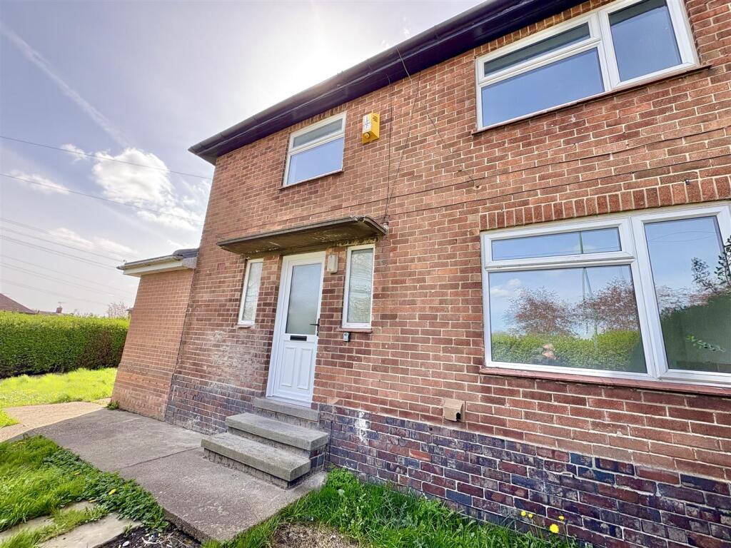 4 bed Semi Detached for rent in Nottingham. From Lighthouse Estate Agents - Kirkby-In-Ashfield