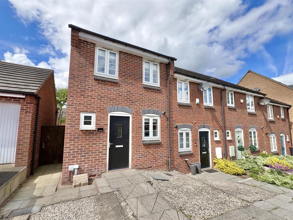 2 bed Town House for rent in Sutton in Ashfield. From Lighthouse Estate Agents - Kirkby-In-Ashfield