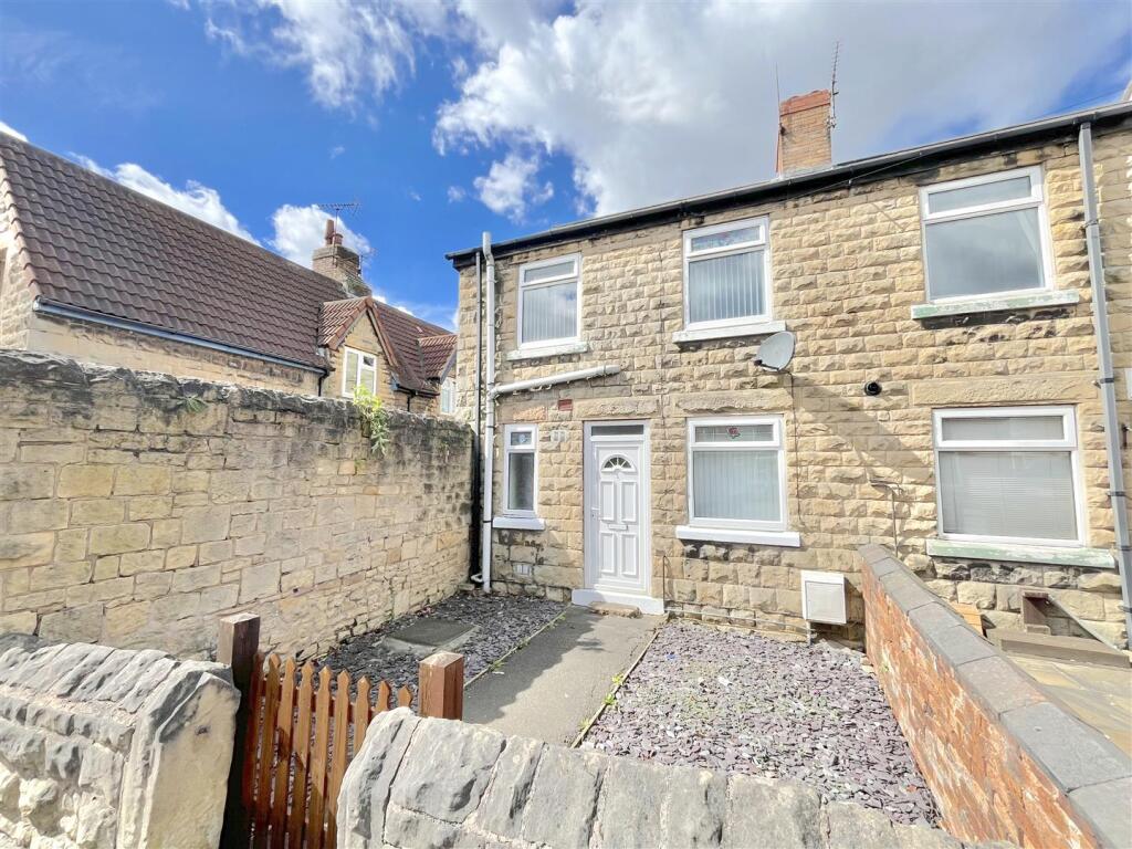 3 bed End of Terrace for rent in Whaley Thorns. From Lighthouse Estate Agents - Kirkby-In-Ashfield