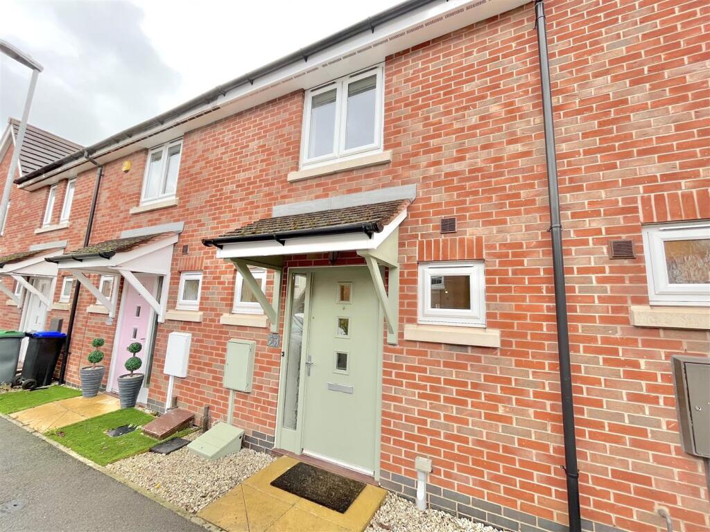 2 bed Mid Terraced House for rent in Kirkby-in-Ashfield. From Lighthouse Estate Agents - Kirkby-In-Ashfield