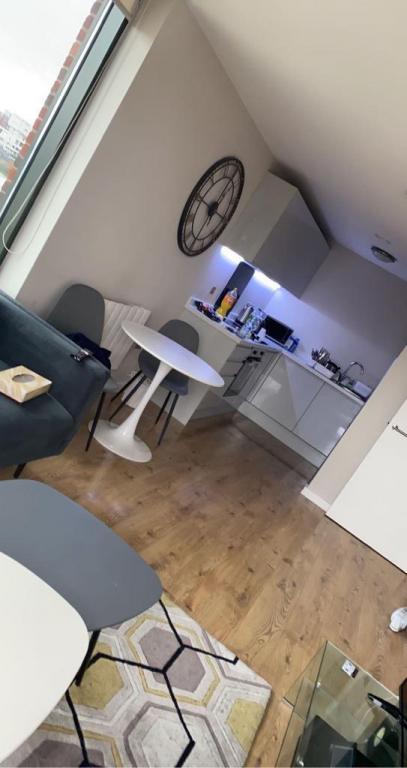 1 bed Apartment for rent in Liverpool. From Avenue Estate - London