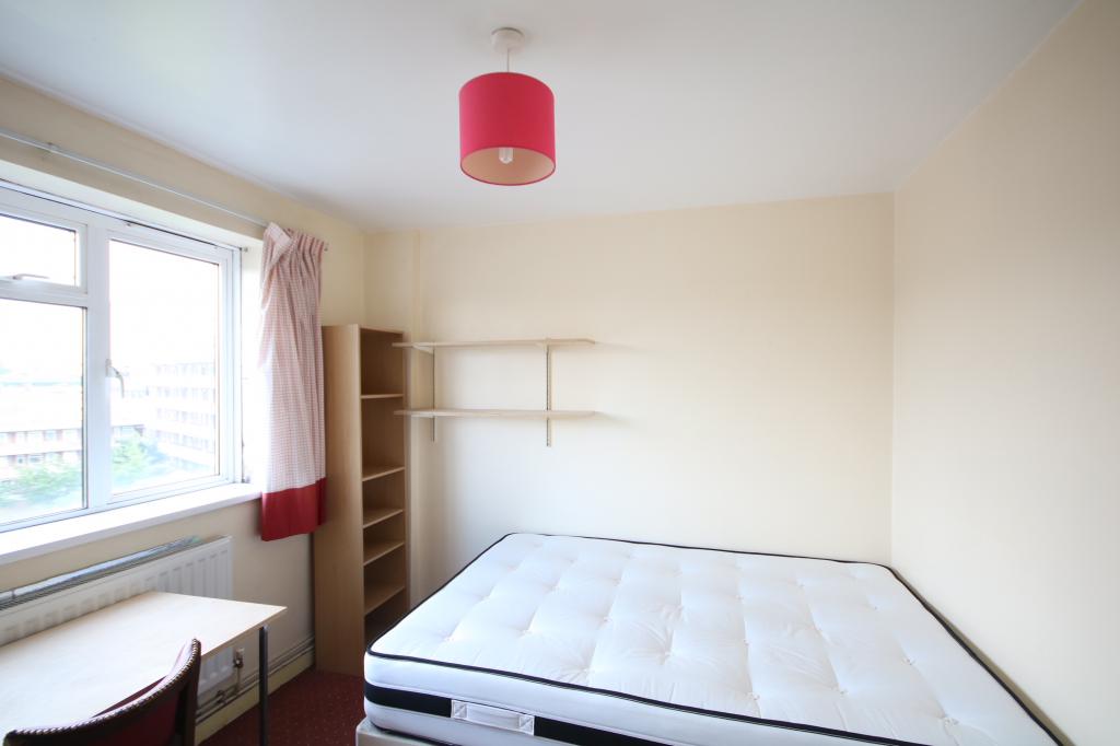 3 bed Flats for rent in London. From Avenue Estate - London