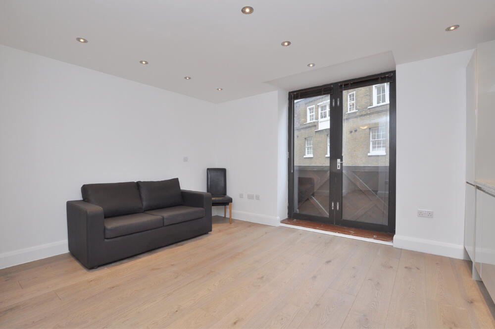 4 bed Studio for rent in London. From Thomas Michael  - Barbican and City