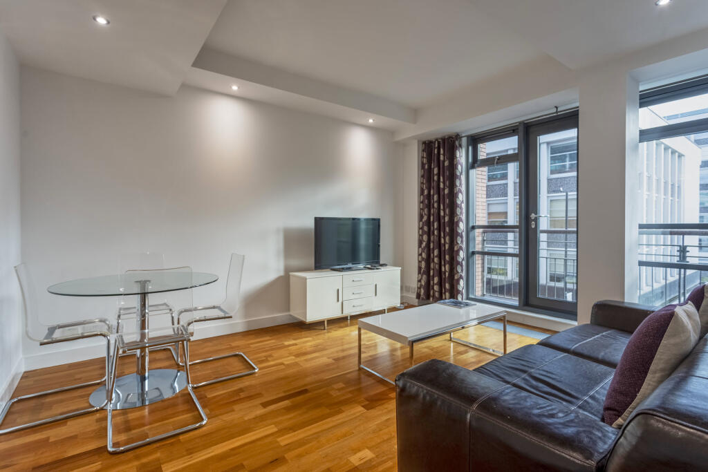2 bed Apartment for rent in London. From Thomas Michael - Barbican and City 2 bed Apartment for rent in London. From Thomas Michael - Barbican and City