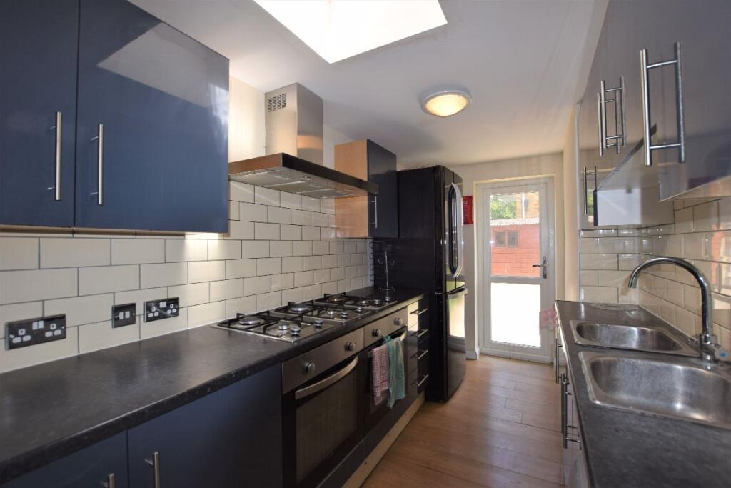 5 bed Semi Detached for rent in Canterbury. From Nicholas Humphreys - Canterbury 5 bed Semi Detached for rent in Canterbury. From Nicholas Humphreys - Canterbury