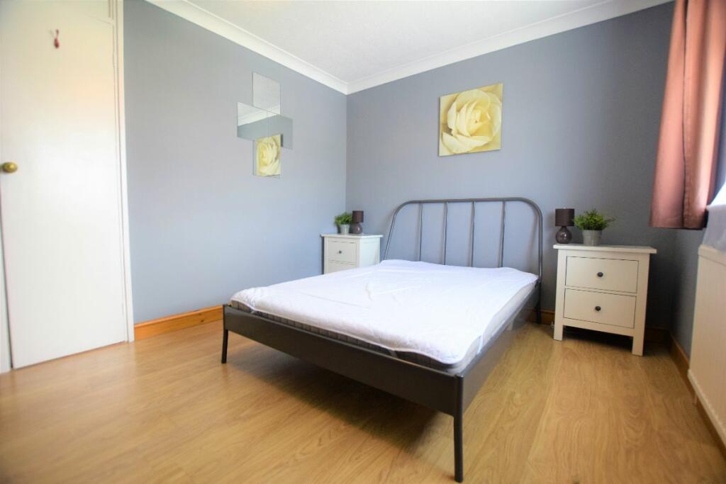 3 bed Mid Terraced House for rent in Harbledown. From Nicholas Humphreys - Canterbury