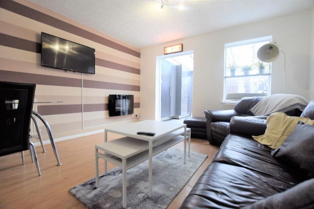 4 bed Mid Terraced House for rent in Canterbury. From Nicholas Humphreys - Canterbury 4 bed Mid Terraced House for rent in Canterbury. From Nicholas Humphreys - Canterbury