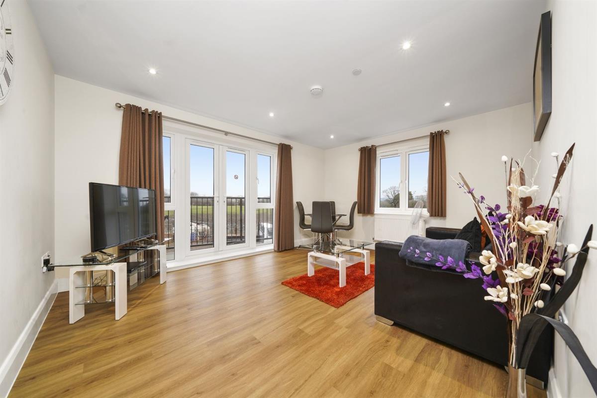 1 bed Apartment for rent in Stanwell. From Round Box Estates Ltd