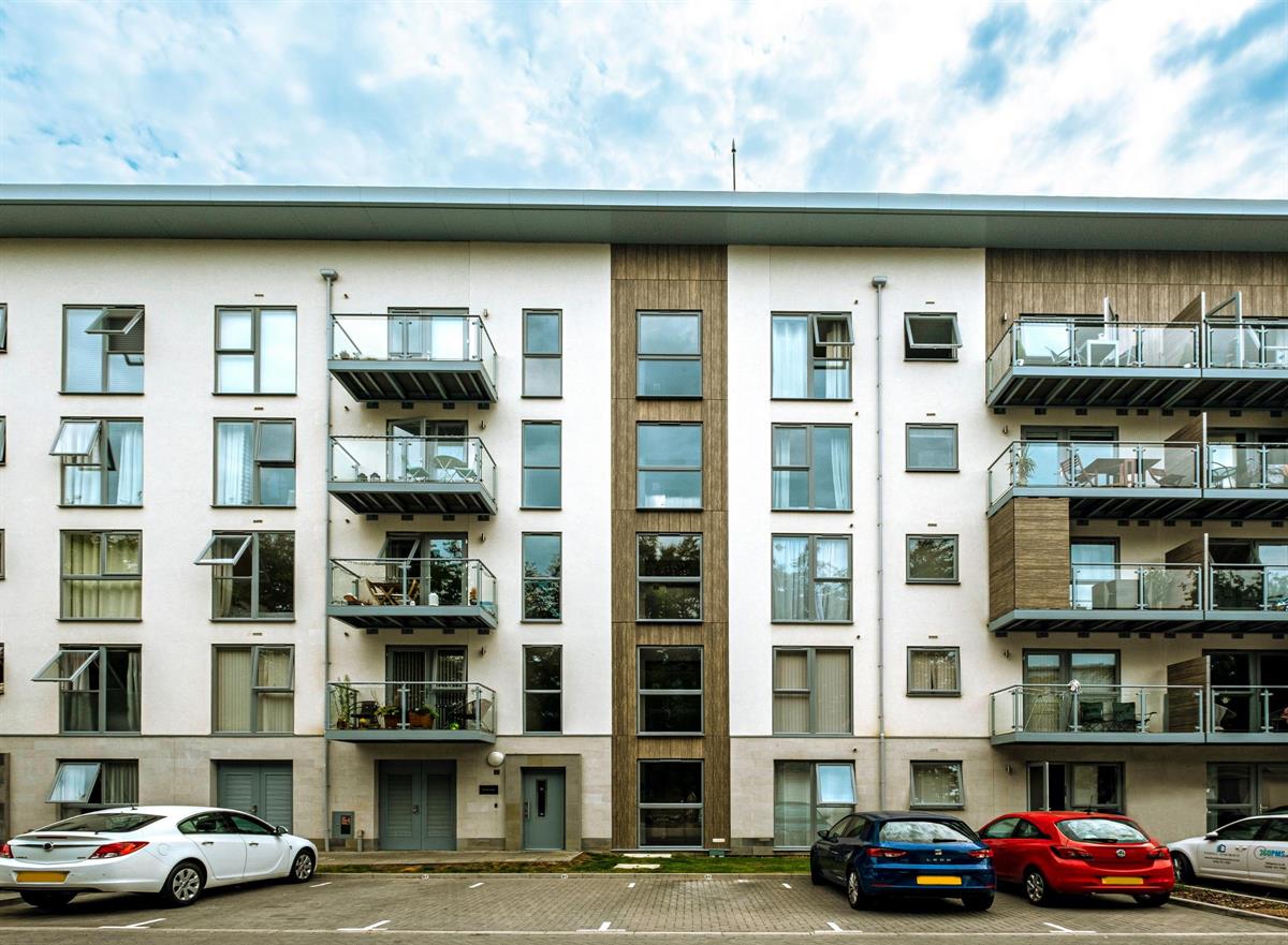 2 bed Apartment for rent in Maidenhead. From Round Box Estates Ltd