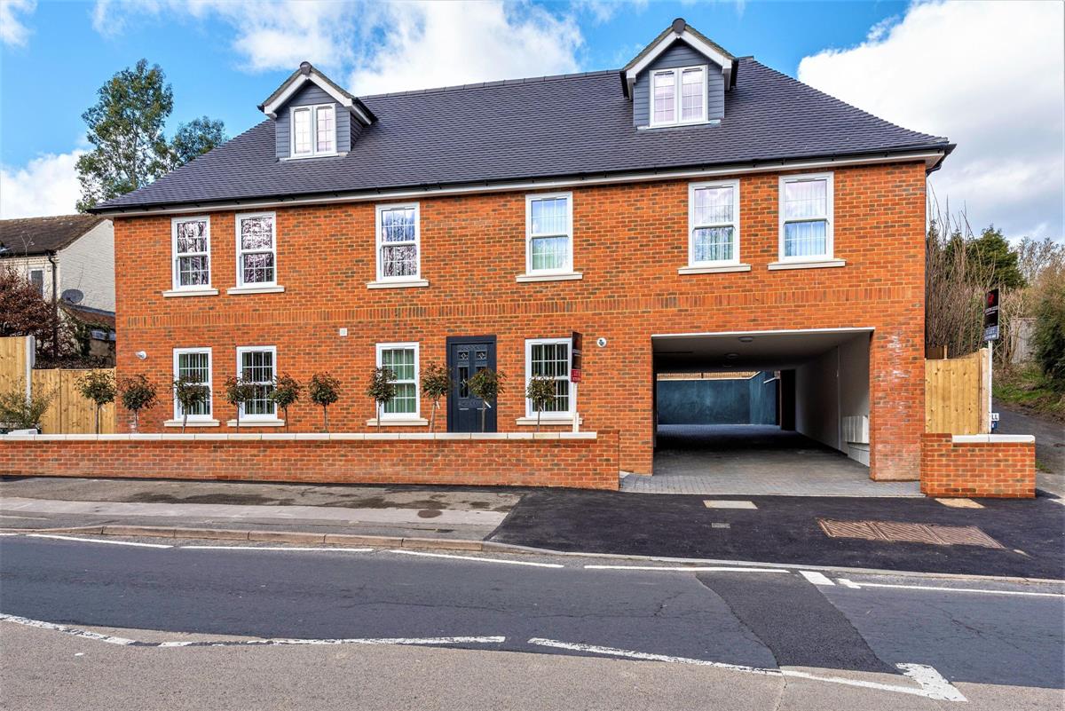 1 bed Apartment for rent in Chalfont St Giles. From Round Box Estates Ltd
